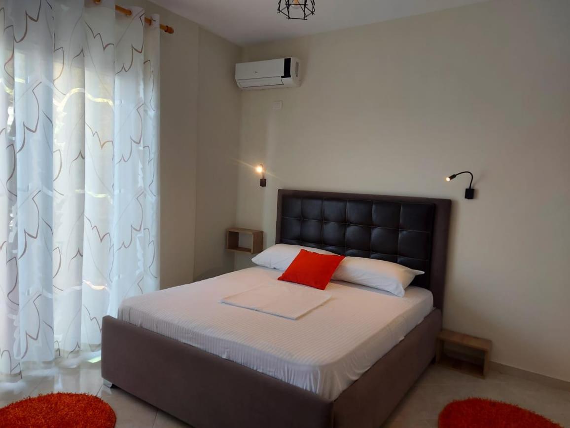Deni Sea View Apartment Vlore Room photo