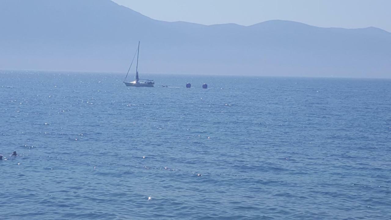 Deni Sea View Apartment Vlore Exterior photo