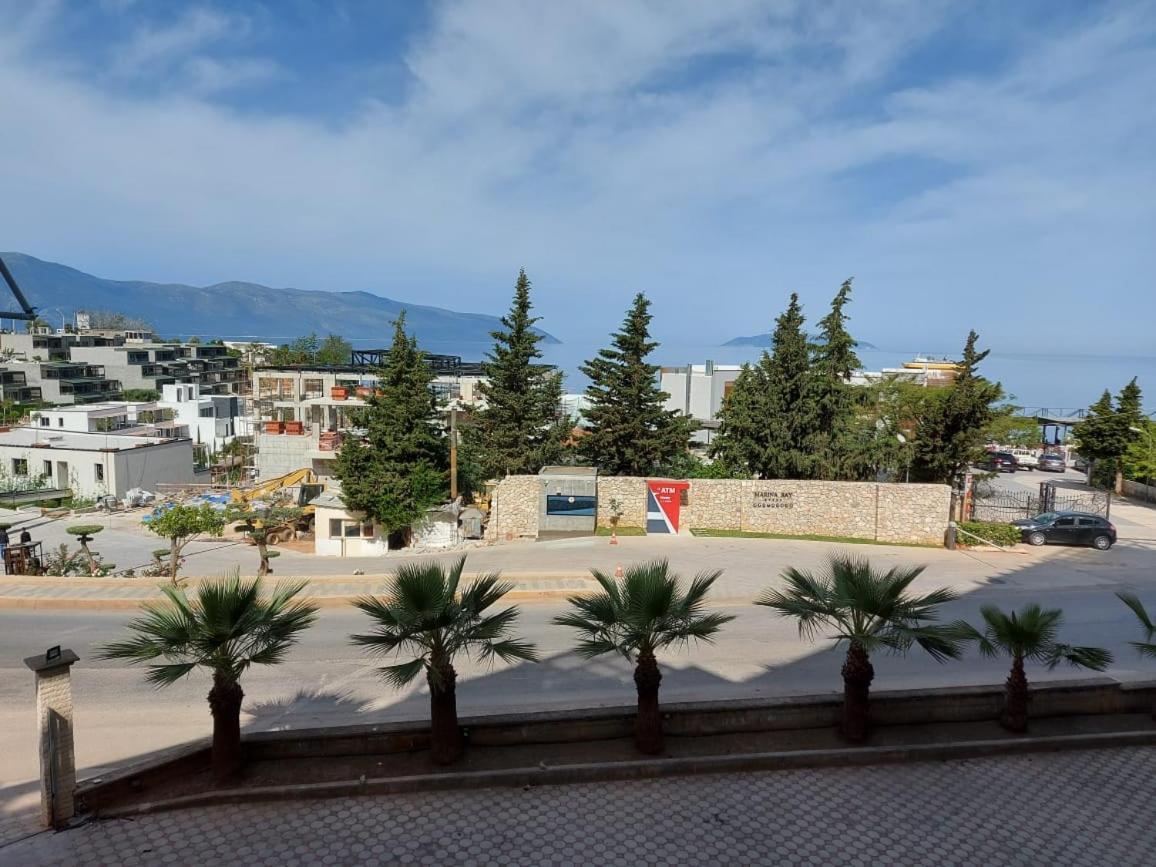 Deni Sea View Apartment Vlore Exterior photo